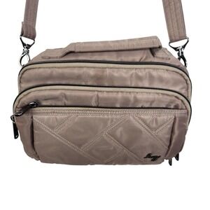 LUG Scoop SE Crossbody Bag Womens Quilted RFID Purse Travel Floral Interior